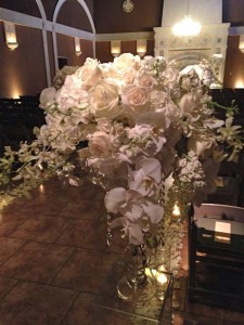 Soft pinks added a depth of warmth to this Casa Real ceremony. An Elegant Touch of Strings performed as a trio for this ceremony